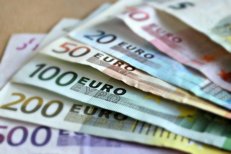 Državni tajnik: Od naknada građanima banke zarađuju više od 300 milijuna eura