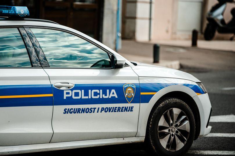 Provaljeno u dva stana u Šibeniku: Lopovi odnijeli novac i nakit  