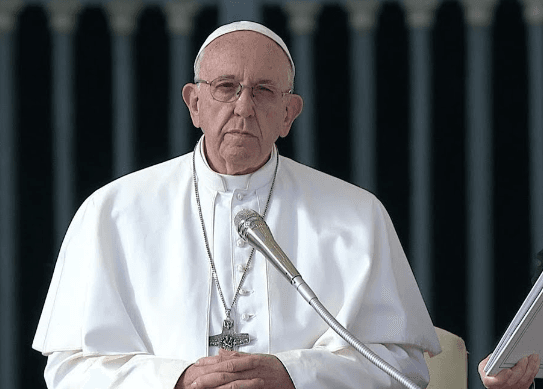 Papa Franjo je sav novac s osobnog računa ostavio zatvoru za maloljetnike