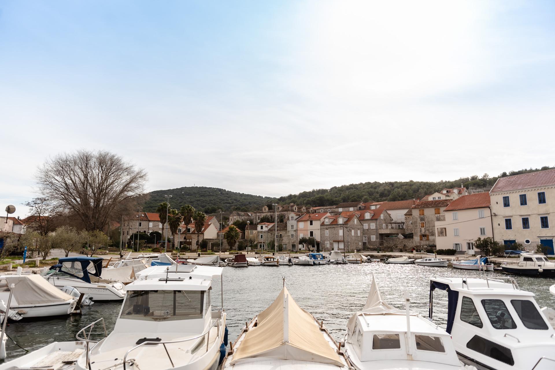 Grad Šibenik raspisao natječaj za najam bivših kioska Tiska na Baldekinu i na Zlarinu