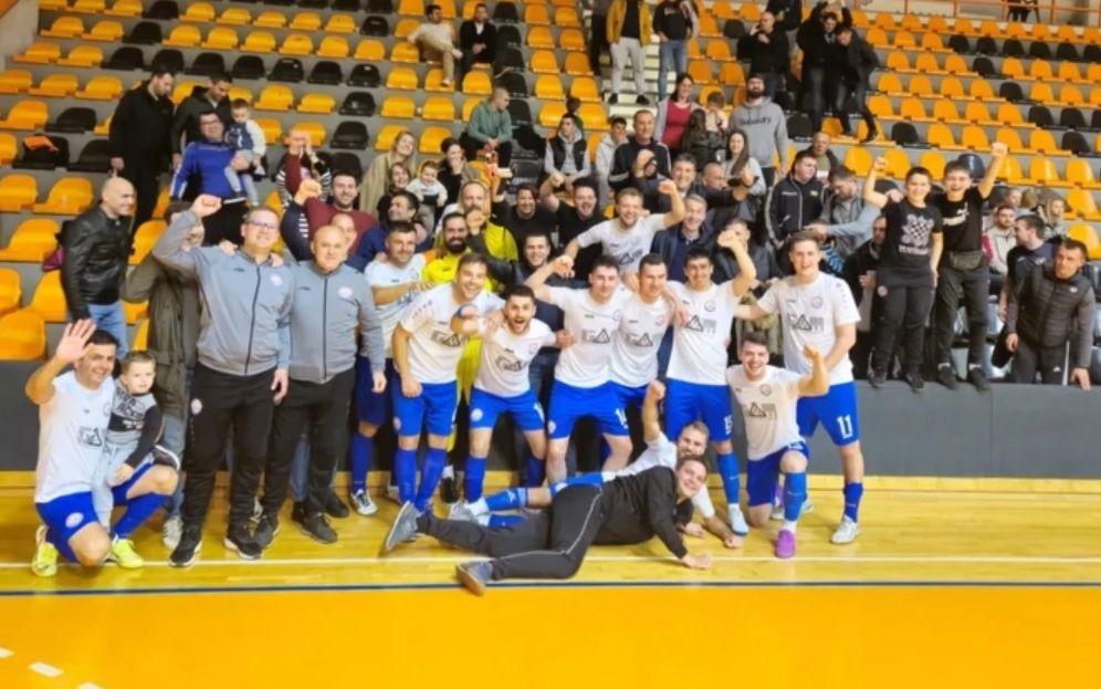 U uzbudljivim utakmicama Dubravice osvojile Županijski kup u futsalu za seniore, Knin za veterane