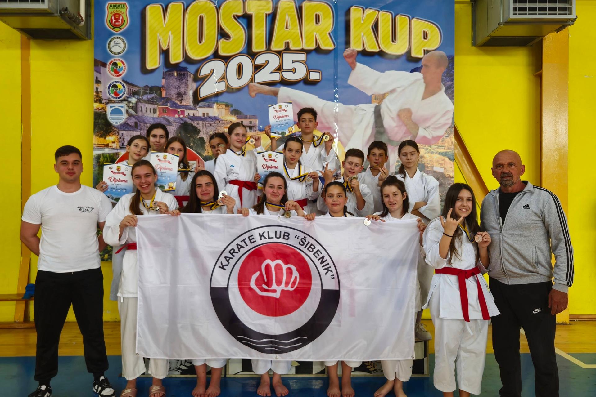 Karataši Šibenika se za kraj sezone na Miminac vratili sa 11 medalja iz Hercegovine