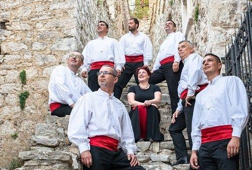 Dar ljubiteljima klapske pjesme: Glazbeni hommage Skradinu i dalmatinskoj duši