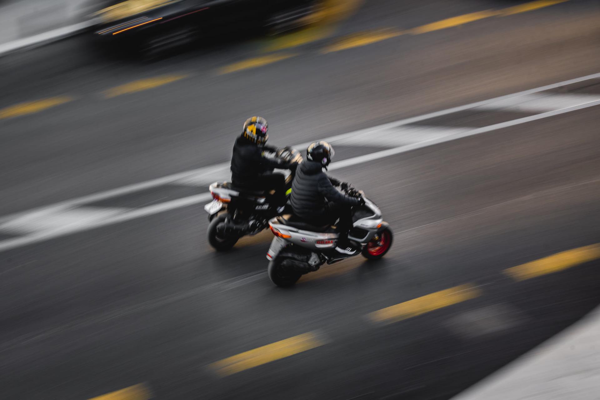 Policija u Šibeniku zaustavila 48-godišnjaka. Vozio neregistiran moped