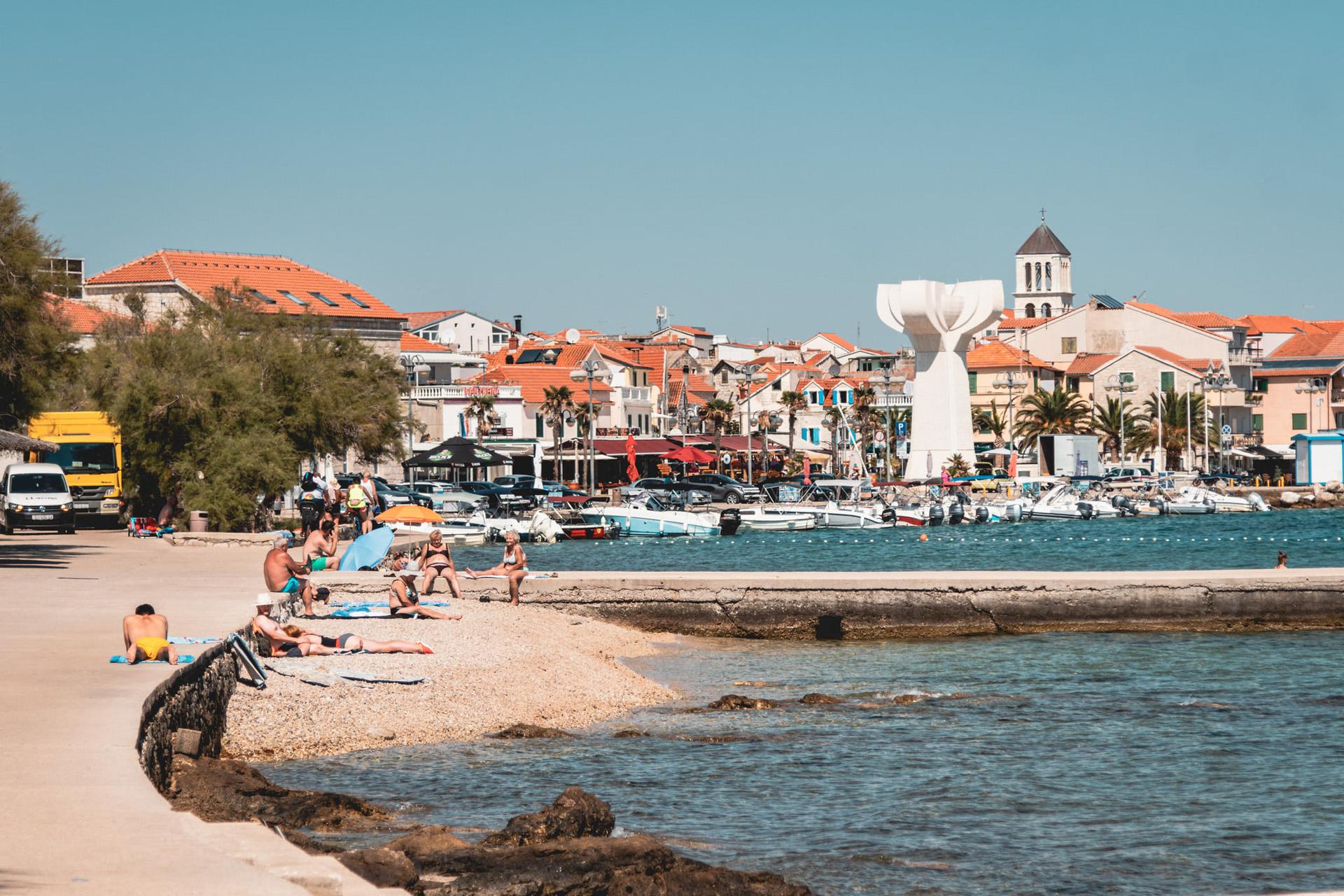 Brža medicinska skrb za turiste: 1.158 posjeta od početka srpnja, timovi u Tisnom i Vodicama među aktivnijima