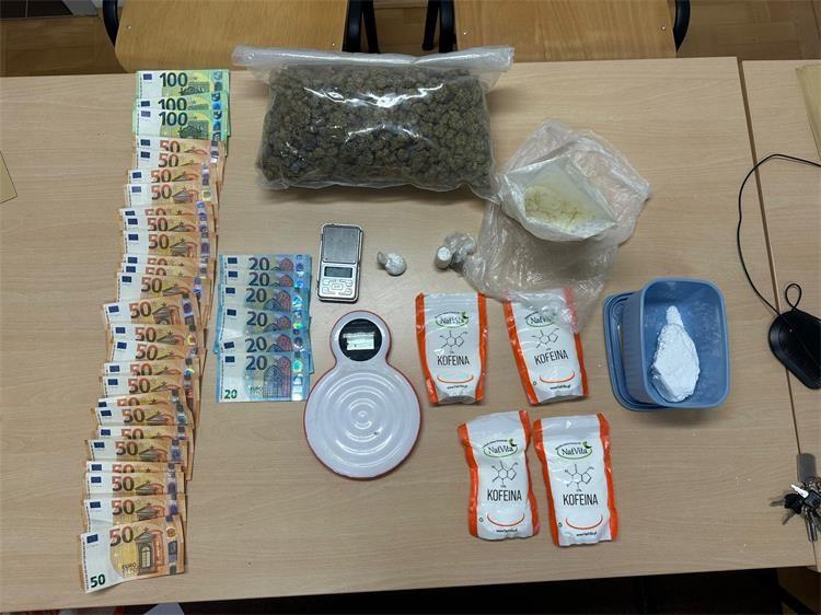 Šibenska policija u kući 29-godišnjaka pronašla kokain, speed i marihuanu, vage i veću količinu novaca