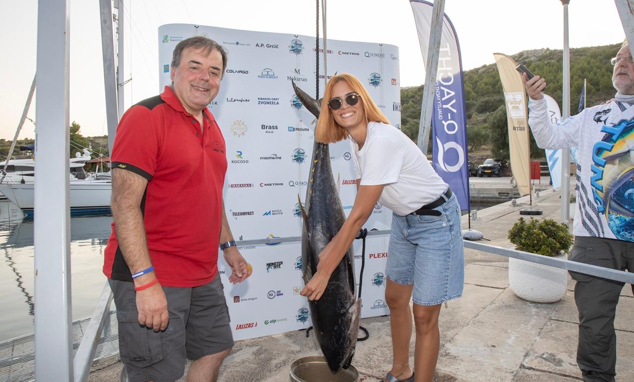 Lov na velike trofejne ribe u Rogoznici: Tune grizle ludog drugog dana, vode Kaštelani