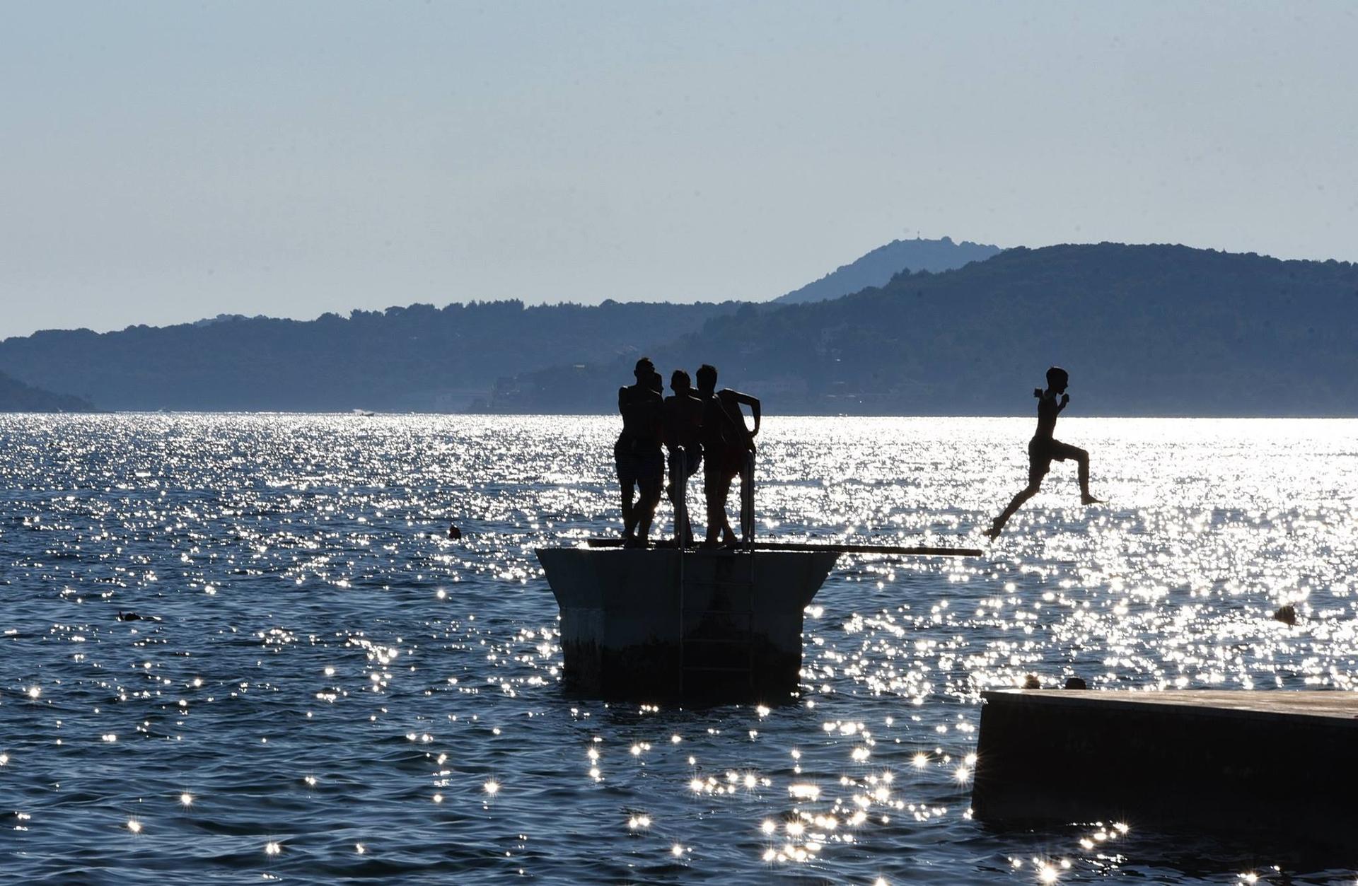 Prvi ljetni vikend, sunčano i temperature do 33 stupnja