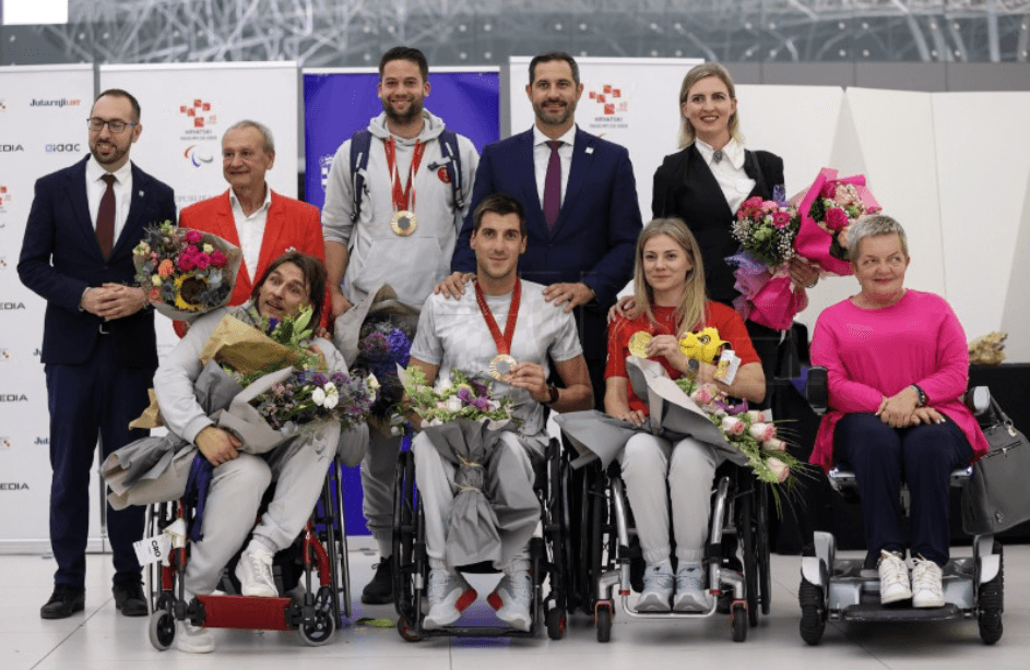 Nove četiri medalje stigle u Hrvatsku: Sinoć održan doček paraolimpijaca