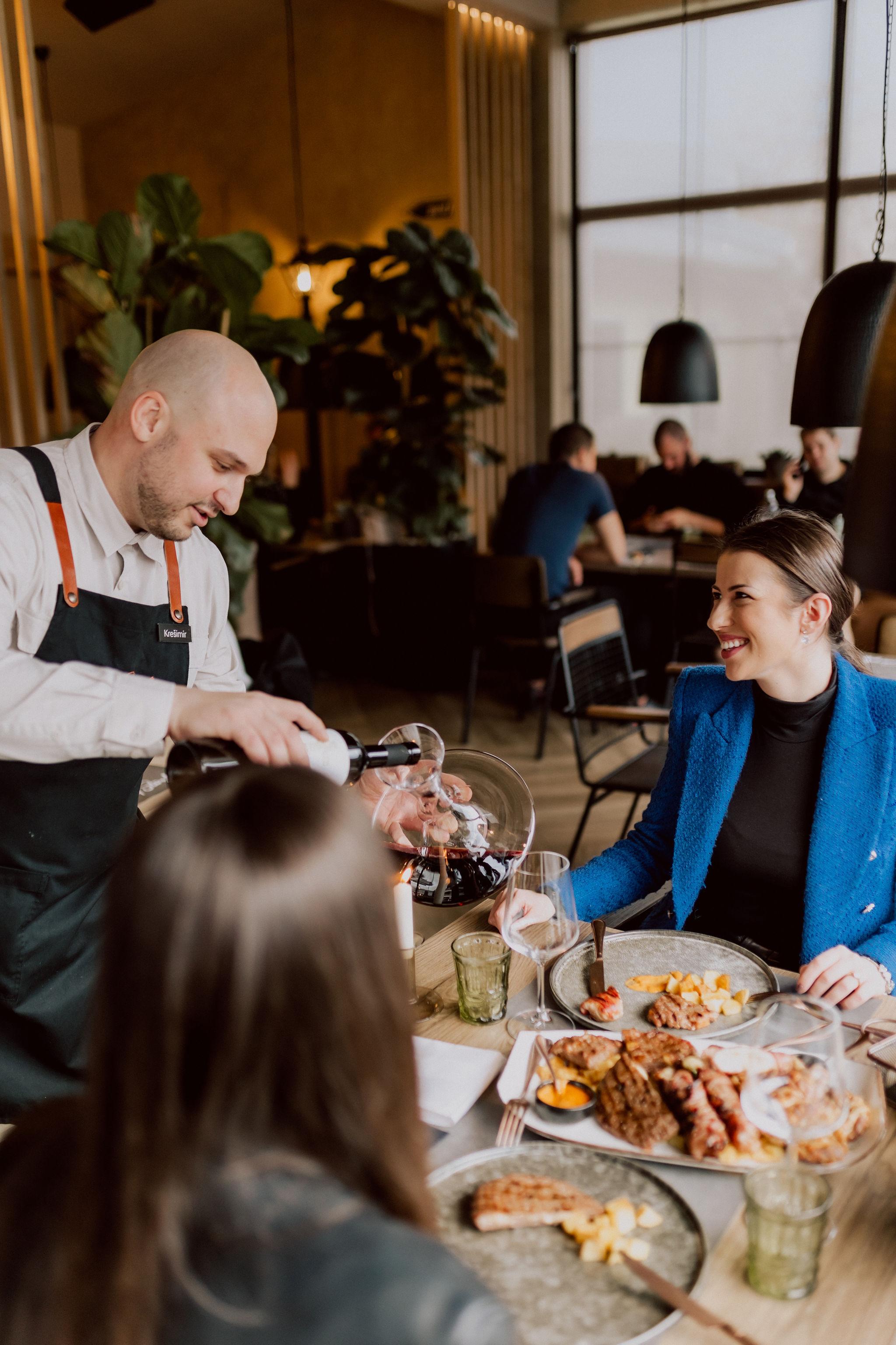 Foto Bistro Kod Starog: Savršen bijeg od zime u ugodnom ambijentu