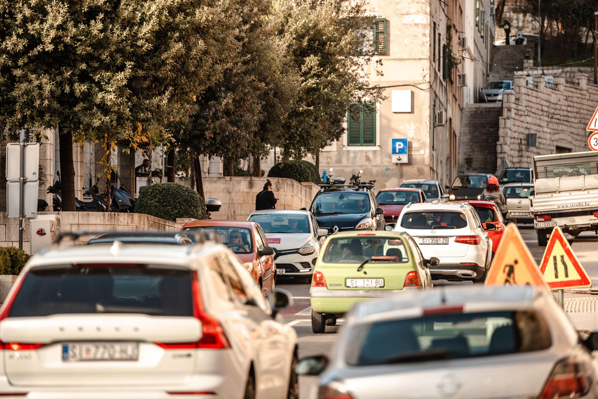 Savjeti policije sudionicima u prometu uoči i tijekom uskrsnih blagdana