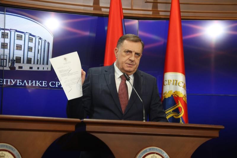 BiH: Agenti SIPA-e pokušali privesti Dodika, spriječili ih pripadnici MUP-a RS
