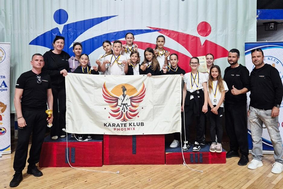 Karatašima Phoenixa 16 medalja na 'Futura Kupu'
