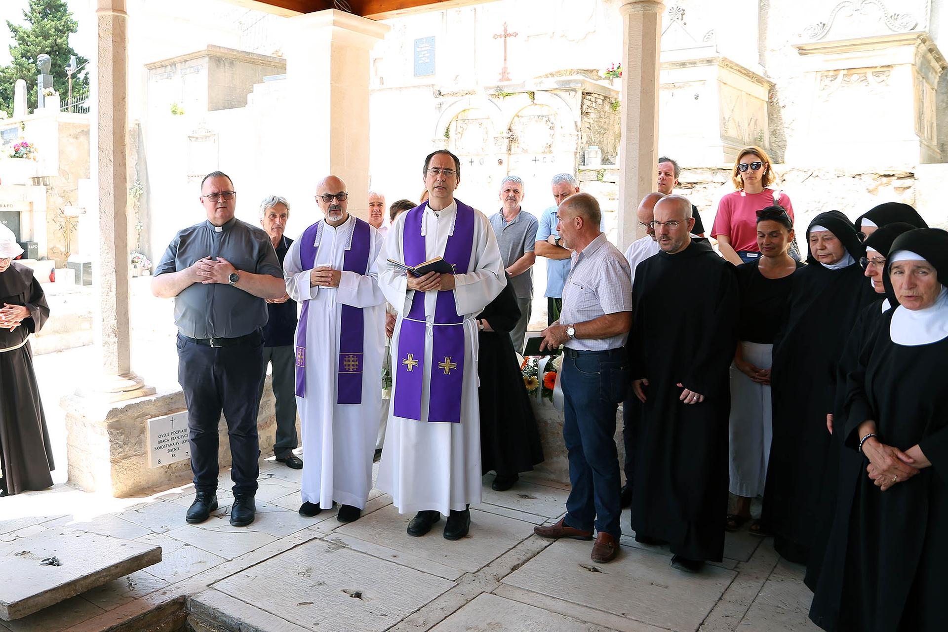'Nedostajat će njezin blagi osmijeh i radost susreta poslije svetih misa'