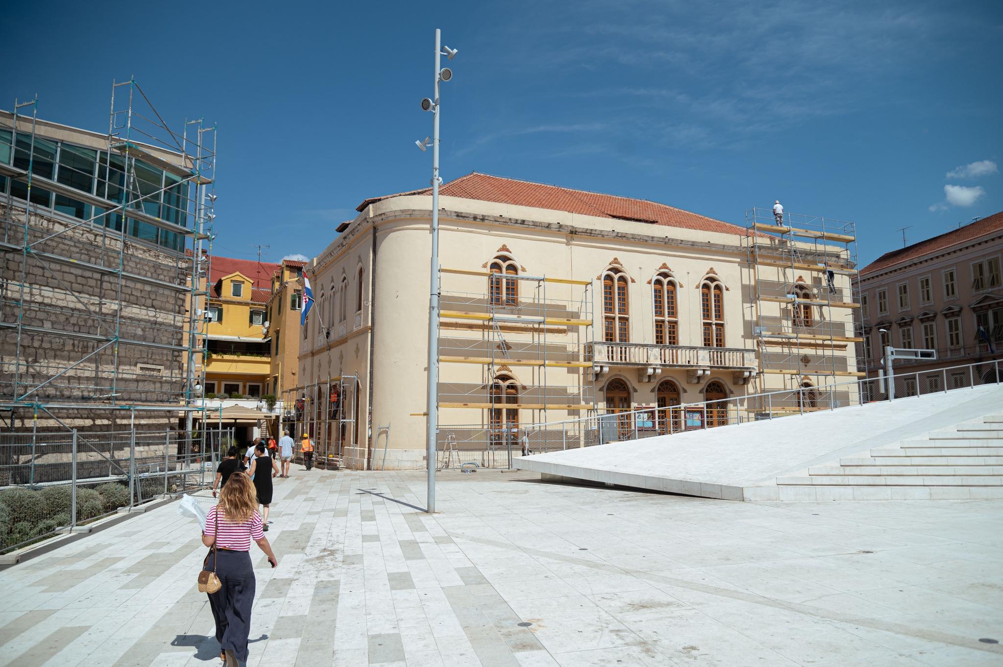Razglednica iz Šibenika: Između skela, bogate baštine i turističkog ritma