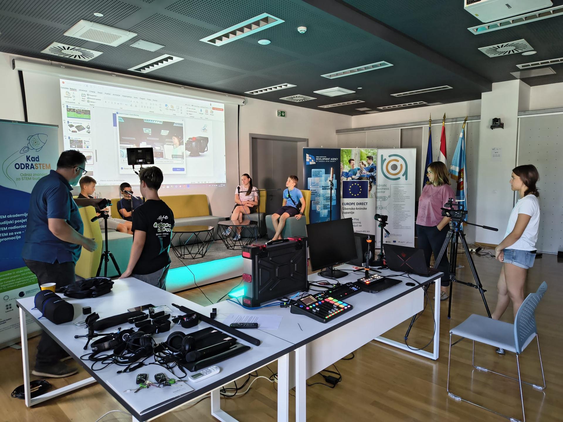 Mladi otkrili svijet podcasta u sklopu radionice ‘Sastavi svoj studio – snimi svoj podcast’