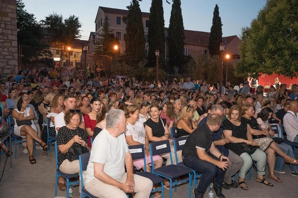 GOODfest u Drnišu slavi peto izdanje uz kazalište, glazbu i zajedništvo