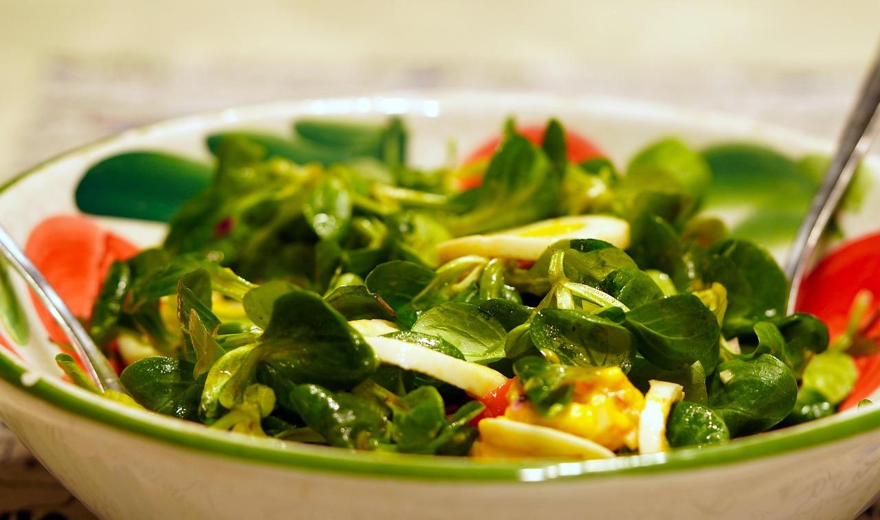 Nutricionisti ukazali na problem jednog sastojka u salatama: 'Ubija sve hranjivo'