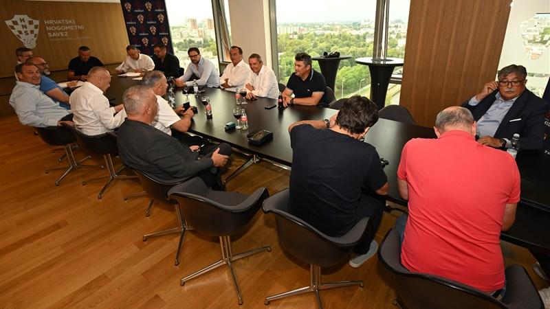 Drama u HNS-u: Predsjednik Kustić raspustio sudačku komisiju