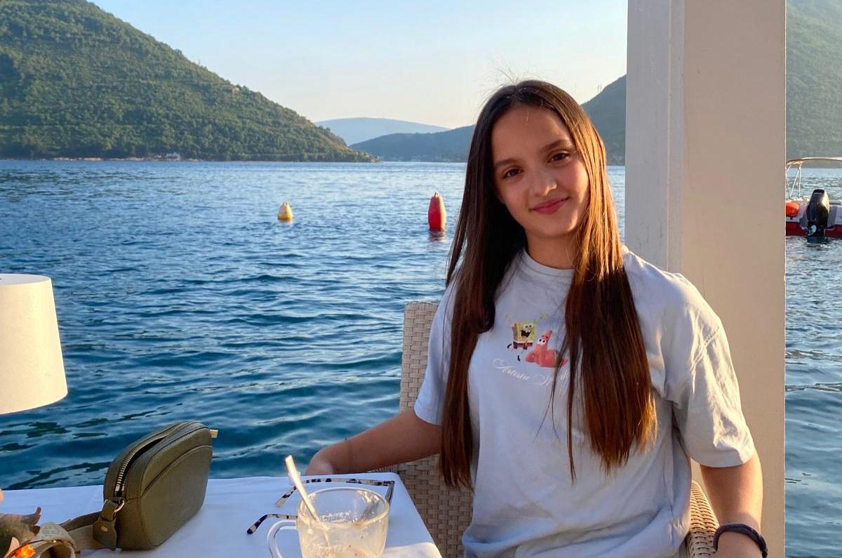 Mlada Šibenčanka Marta Bogdanović u finalu Međunarodnog dječjeg pjevačkog festivala Brežice