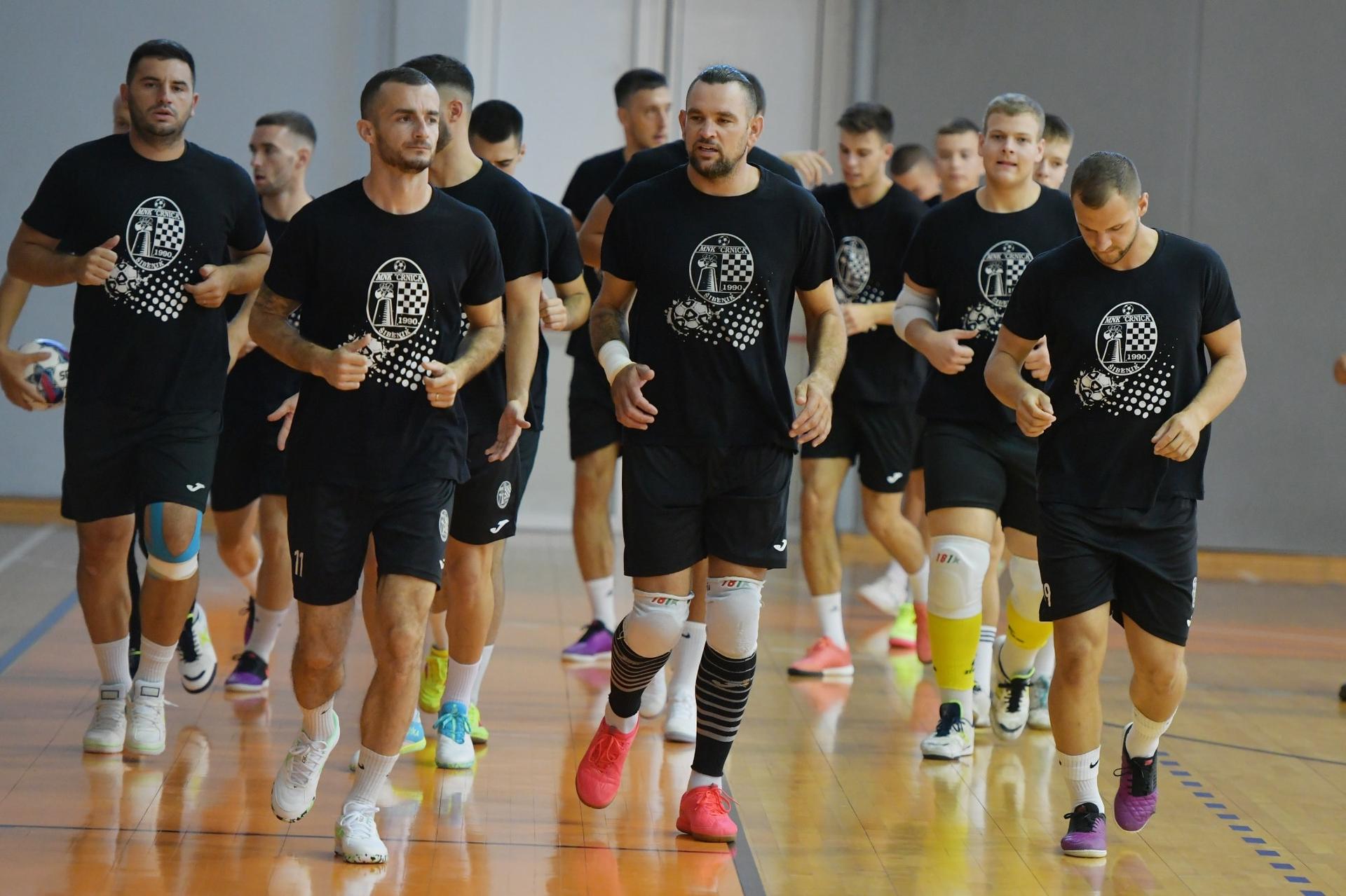 Na sinoćnjoj prozivci 19 malonogometaša Crnice, u sklopu priprema 'Kup Grada Šibenika'