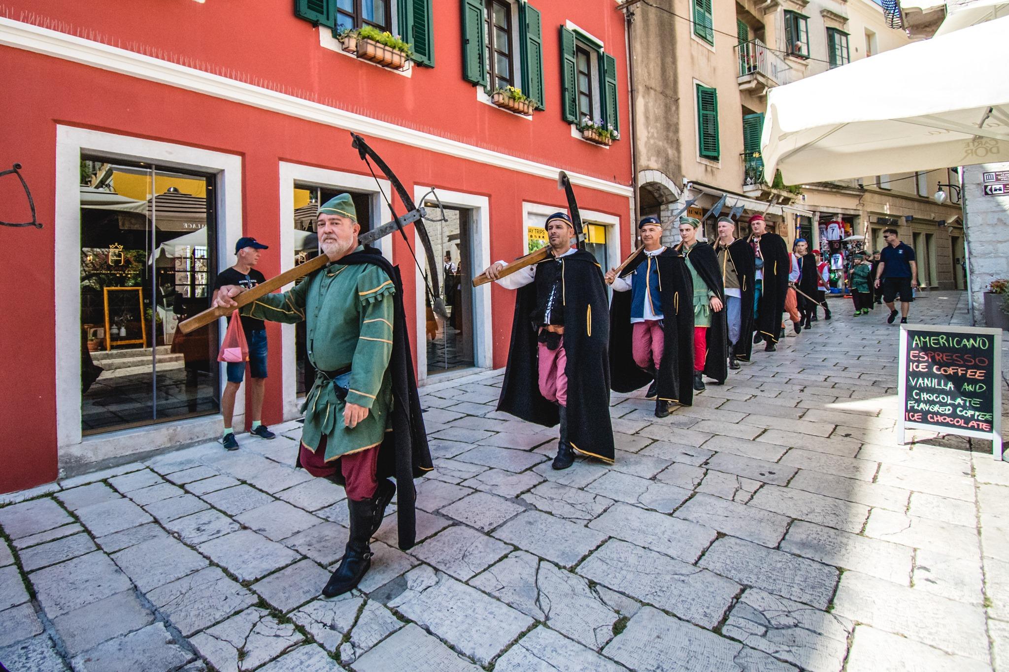 Povijesne postrojbe, sajam, pomorska bitka... Srednjovjekovni sajam u Šibeniku ponovno oživljava duh povijesti