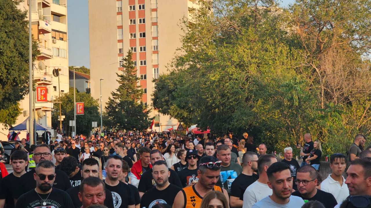 Thompsonovi obožavatelji ispunili Šubićevac 