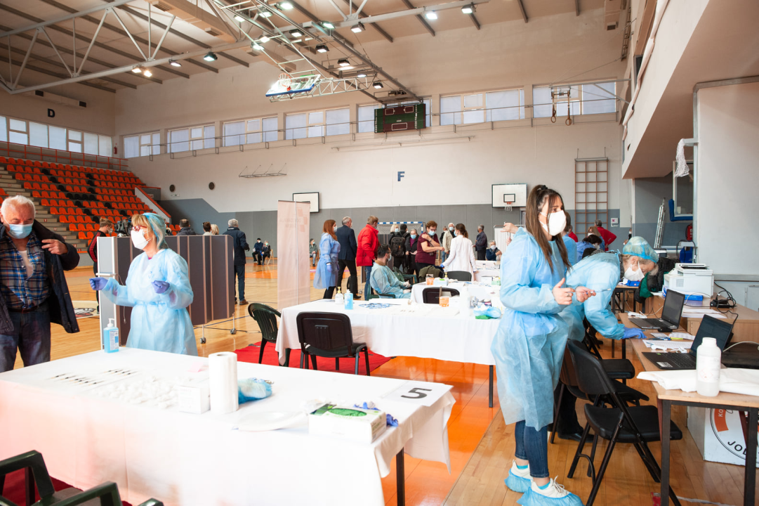 Na Baldekin po svoju dozu ide 480 ljudi: Bivša medicinska sestra Ana Paić prva je cijepljena protiv covida