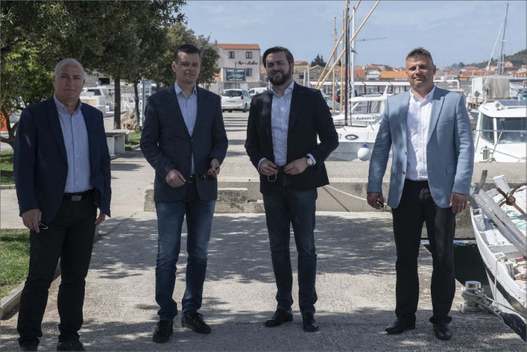 Ministar Ćorić u radnom posjetu Šibensko-kninskoj županiji: Obišao Bikarac i Murter