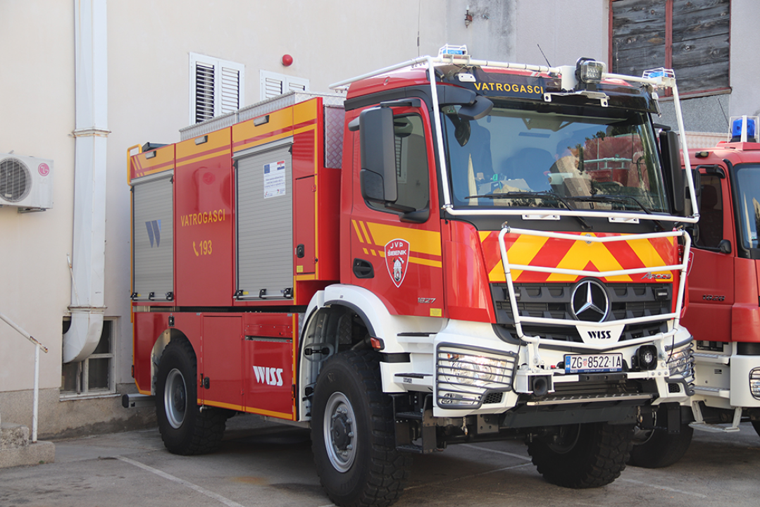Na blagdan sv. Florijana šibenski vatrogasci pokazali novi kamion, a u Zagrebu danas preuzimaju još jedno vozilo