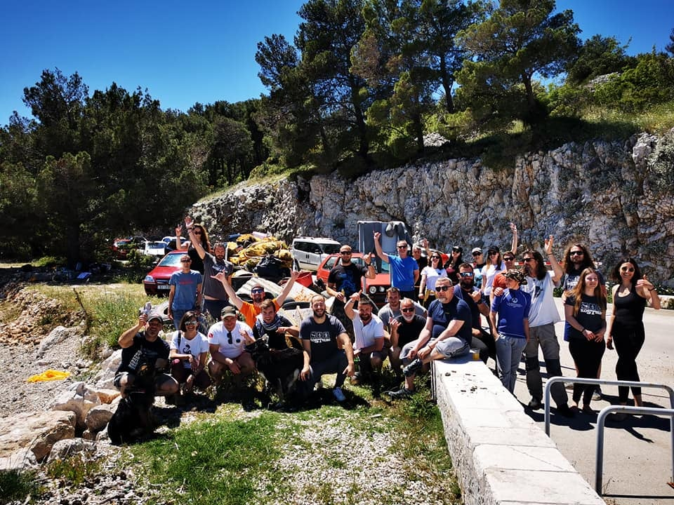 Ronioci objavili što su sve zatekli pod morem na Marinskoj: Gume, gume, gume... i jedan krov!