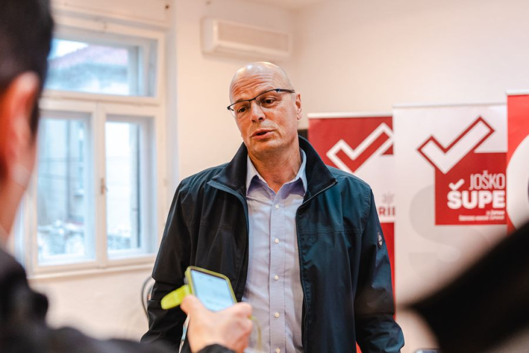 Restović: 'U drugi krug idemo Burić i ja, nadam se da neće izbjegavati sučeljavanje i razmjenu mišljenja'