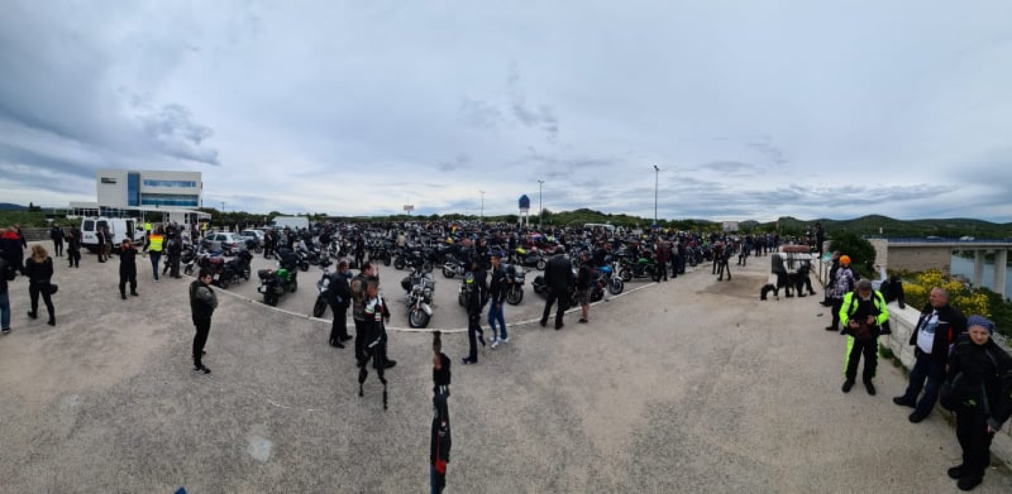 Preko 500 motora protutnjalo Šibenikom: Jadranska magistrala kao stvorena je za bajkere 
