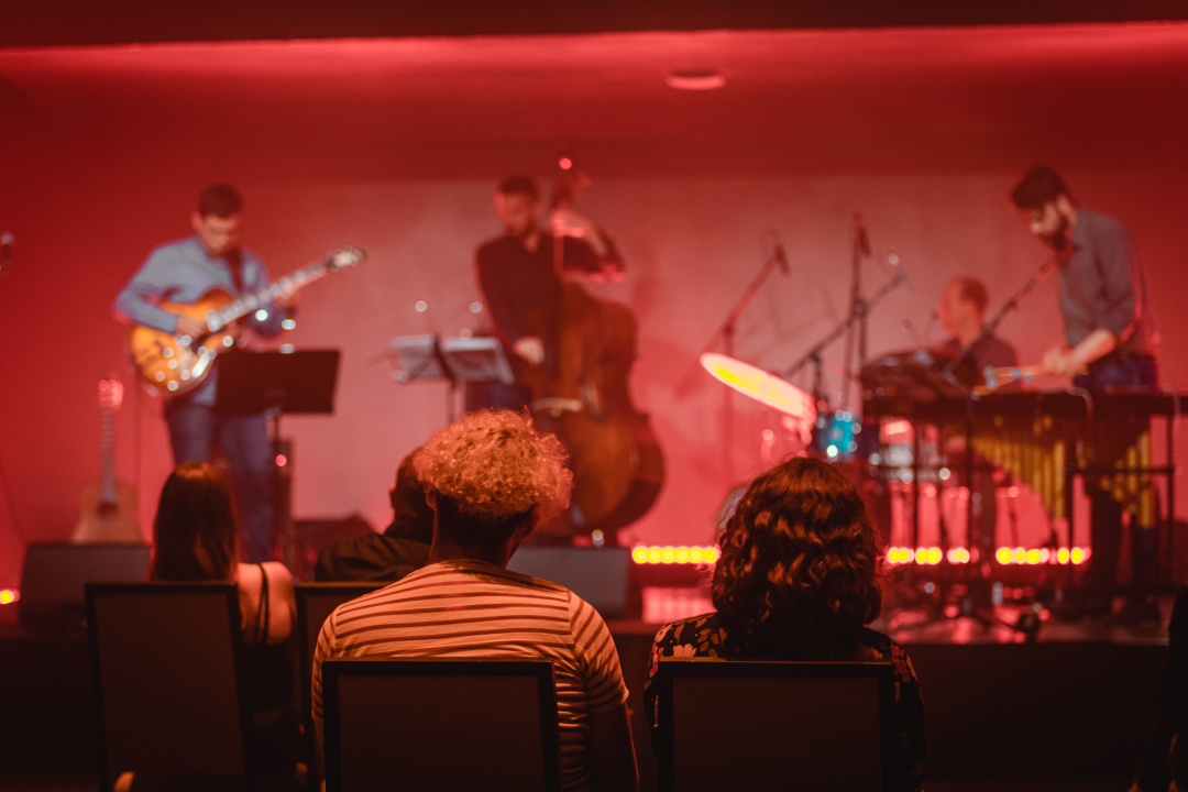 Filip Pavić Quartet u 'Kući umjetnosti Arsen': Savršena ljetna jazz večer uz predivnu posvetu