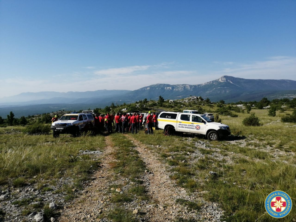 Od obuke do obuke: Pogledajte kako se šibenski GSS-ovci spremaju za akcije spašavanja u planinama