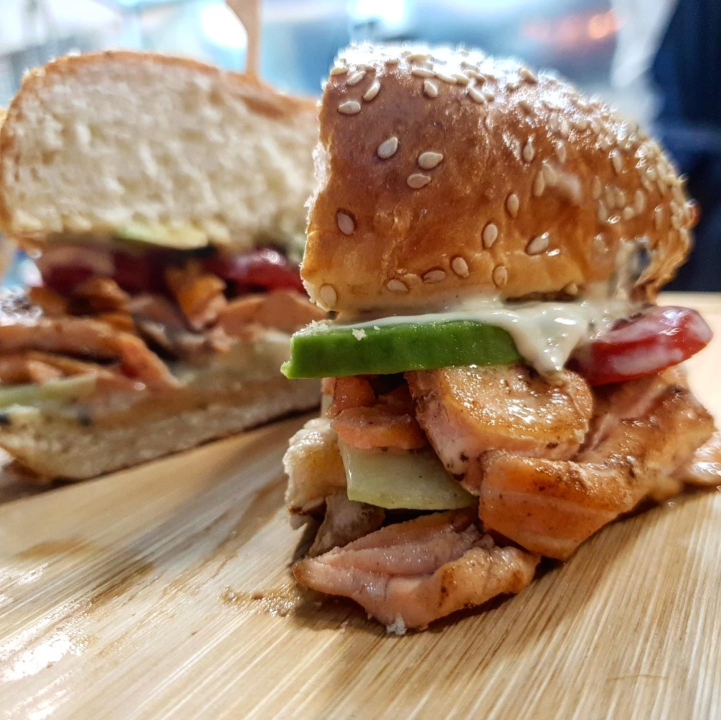 Osladite se ukusnim ribljim delicijama u Fish Delishu u Vodicama!