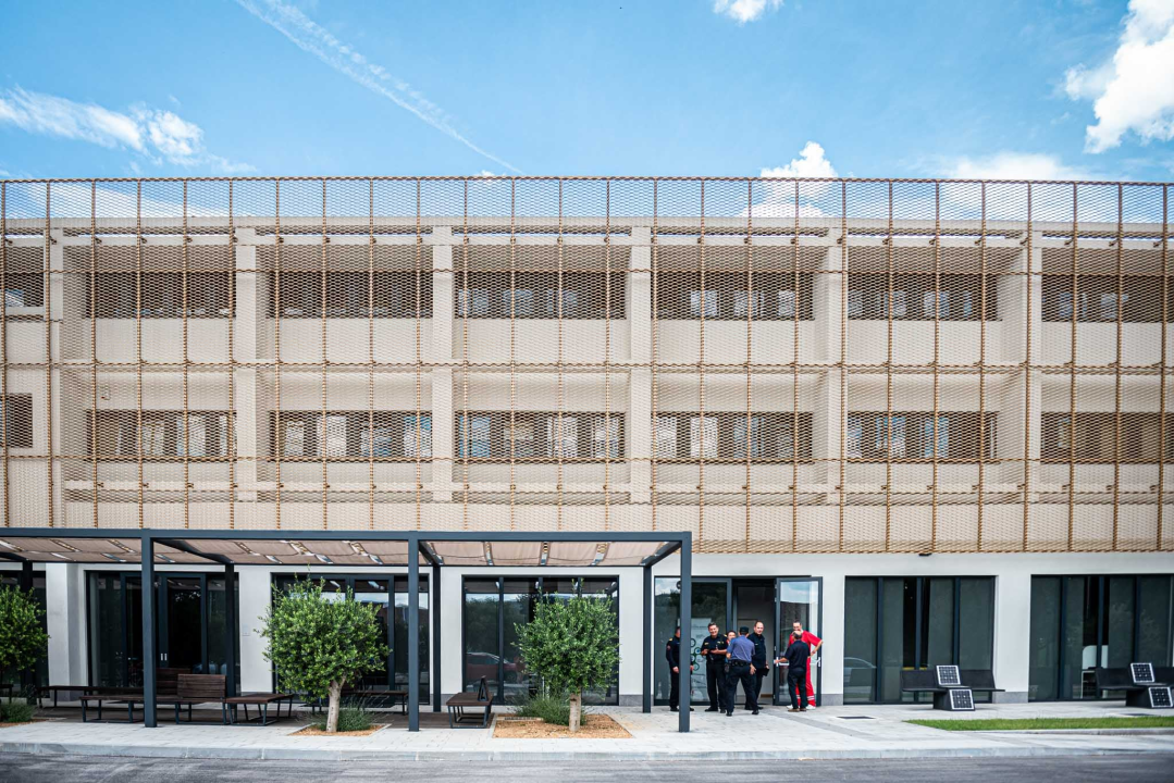 Ispred ABC centra predstavljeno 3,4 milijuna kuna vrijedno vozilo za krizne situacije 