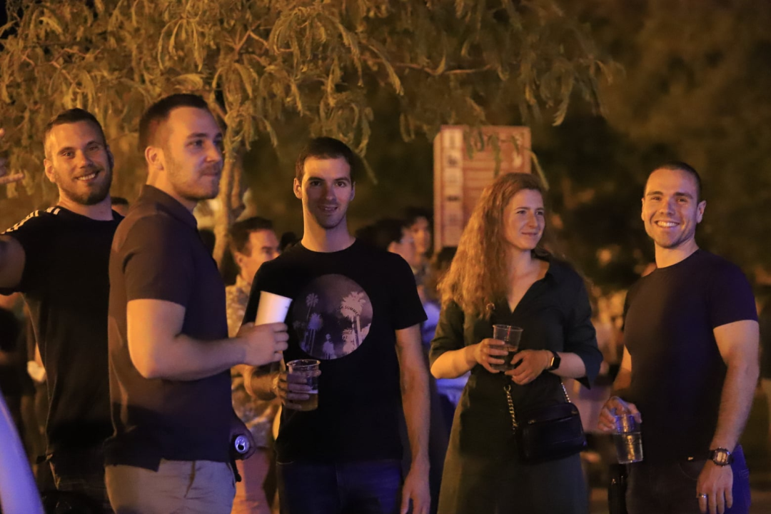 Bloom otvorio sezonu: Šibenski pop dragulj predstavio prvi album