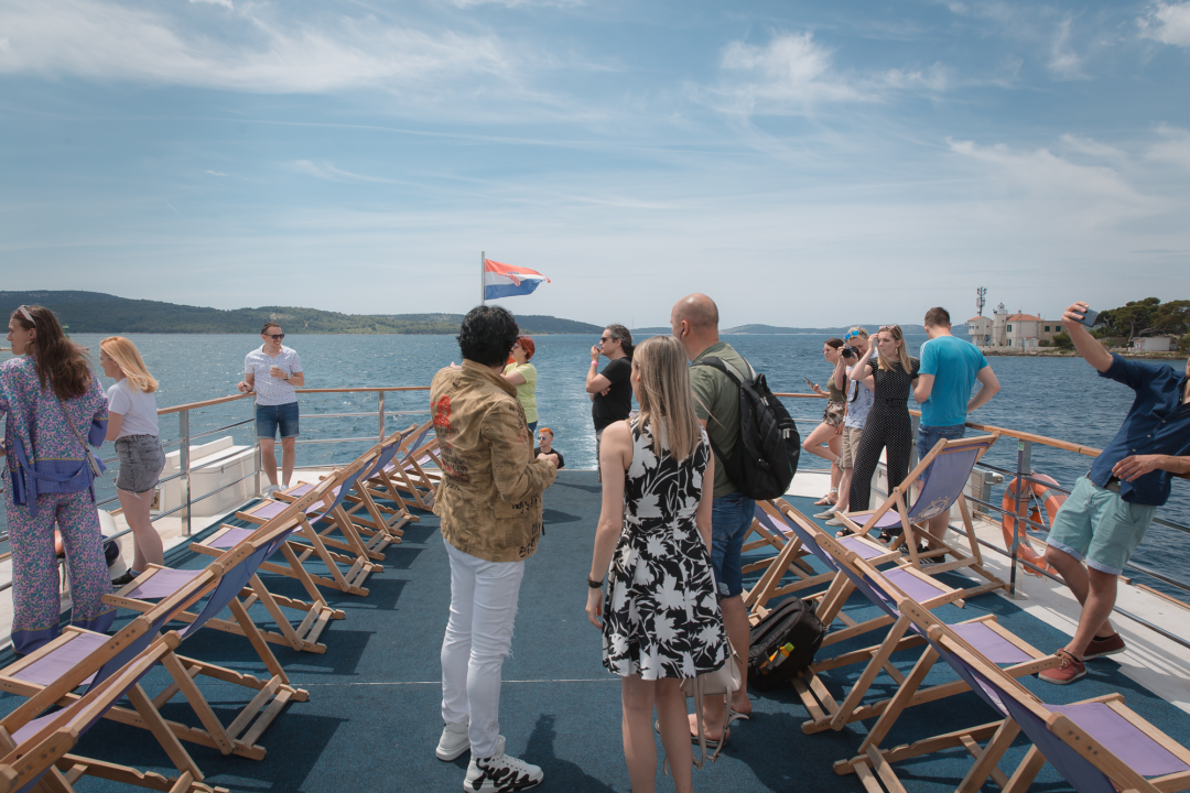 Neda Ukraden promovirala novi album na brodu od Vodica do Šibenika