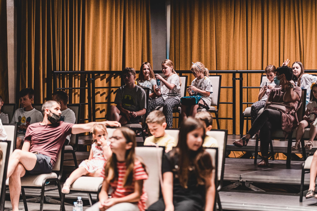 U 'Arsenu' održana prva matineja: Mališani uživali u klasiku Vlak u snijegu