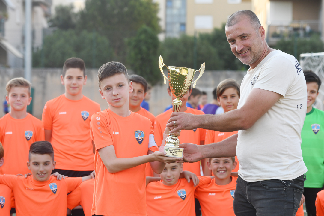 'Tići' iz HNK Šibenik prvaci županije: 'Djeci kapa do poda, sve je ovo samo njihova zasluga' 