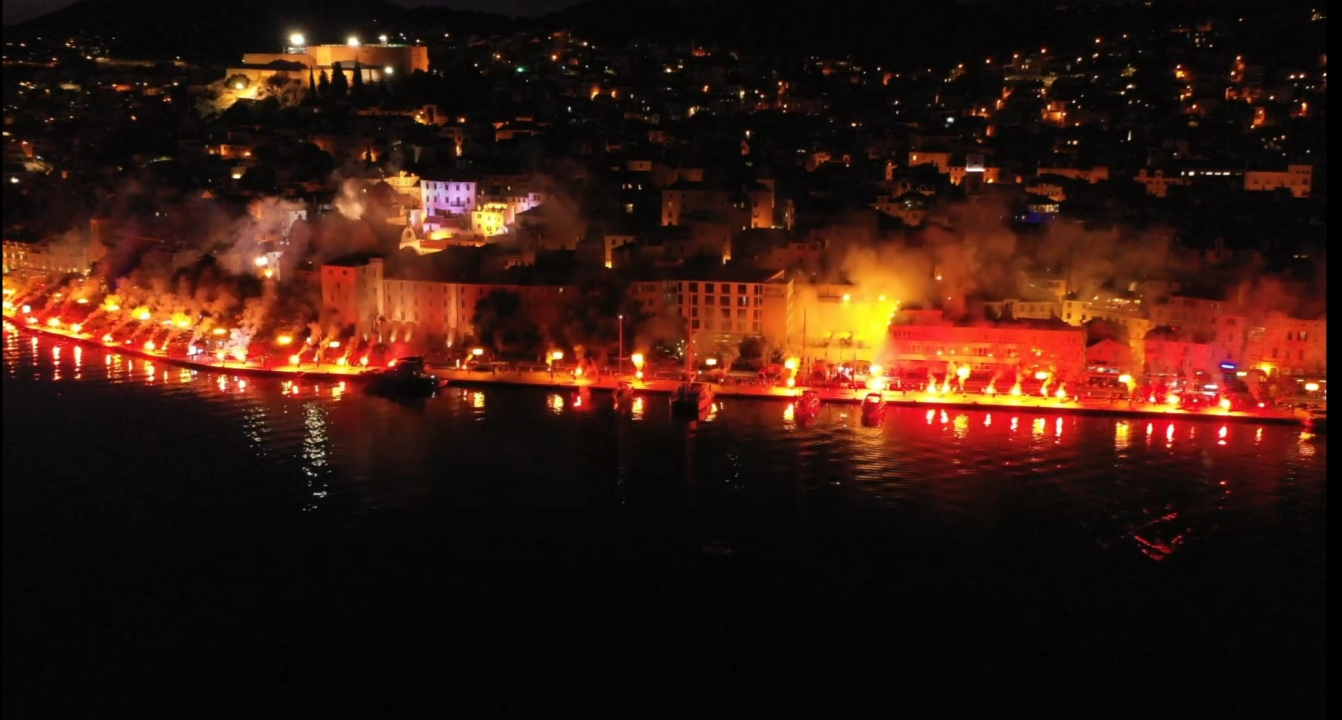 Funcuti sa 72 baklje na rivi odali počast poginulim braniteljima 113. brigade HV-a