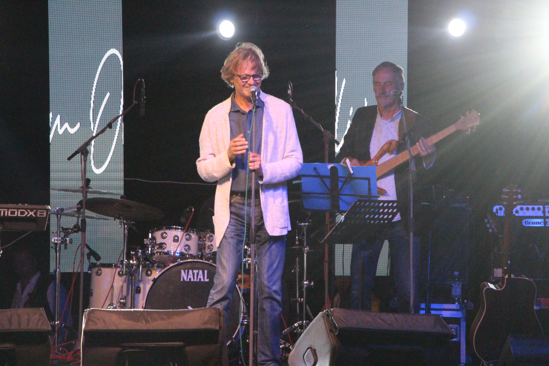 Na primoštenskom brdu Gaj održan koncert 'Tragom Olivera': Pogledajte kako smo se proveli 