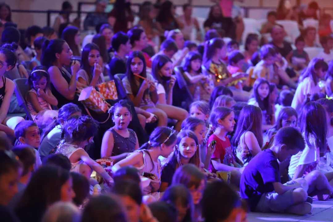 Gosti iz Izraela bili su izvrsni sinoć na Ljetnoj pozornici! Pogledajte kako je izgledala srijeda na Dječjem festivalu