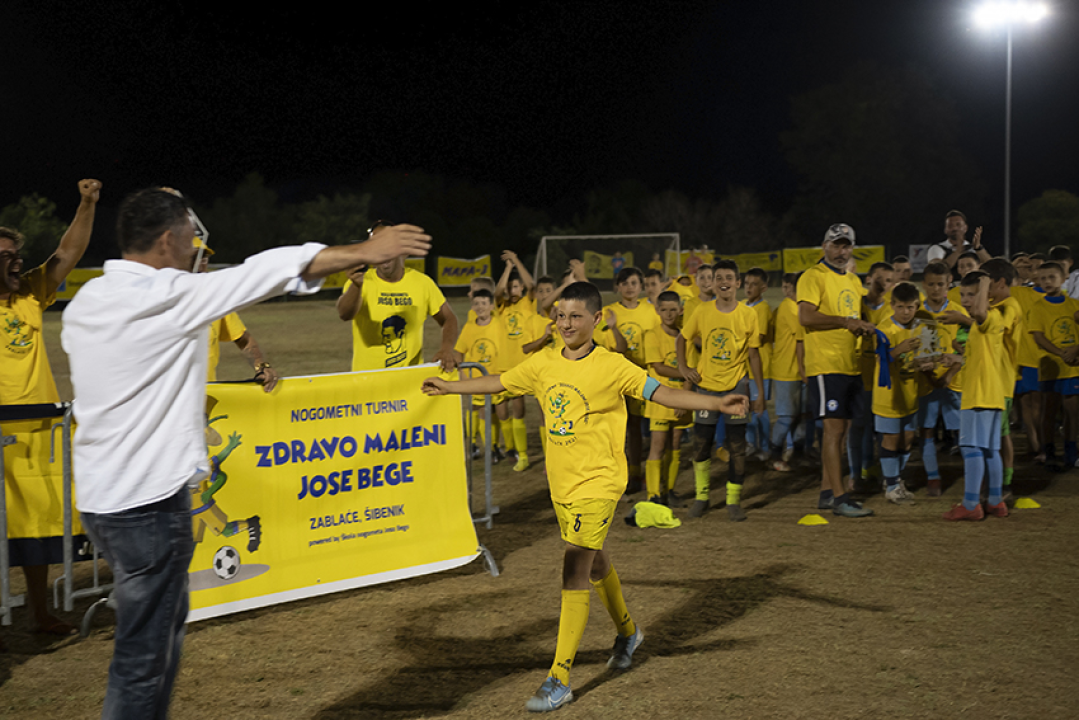 Na turniru 'Zdravo maleni Joso Bego' preko 600 malih nogometaša: 'Osmijesi djece govorili su nam sve!&quot;'