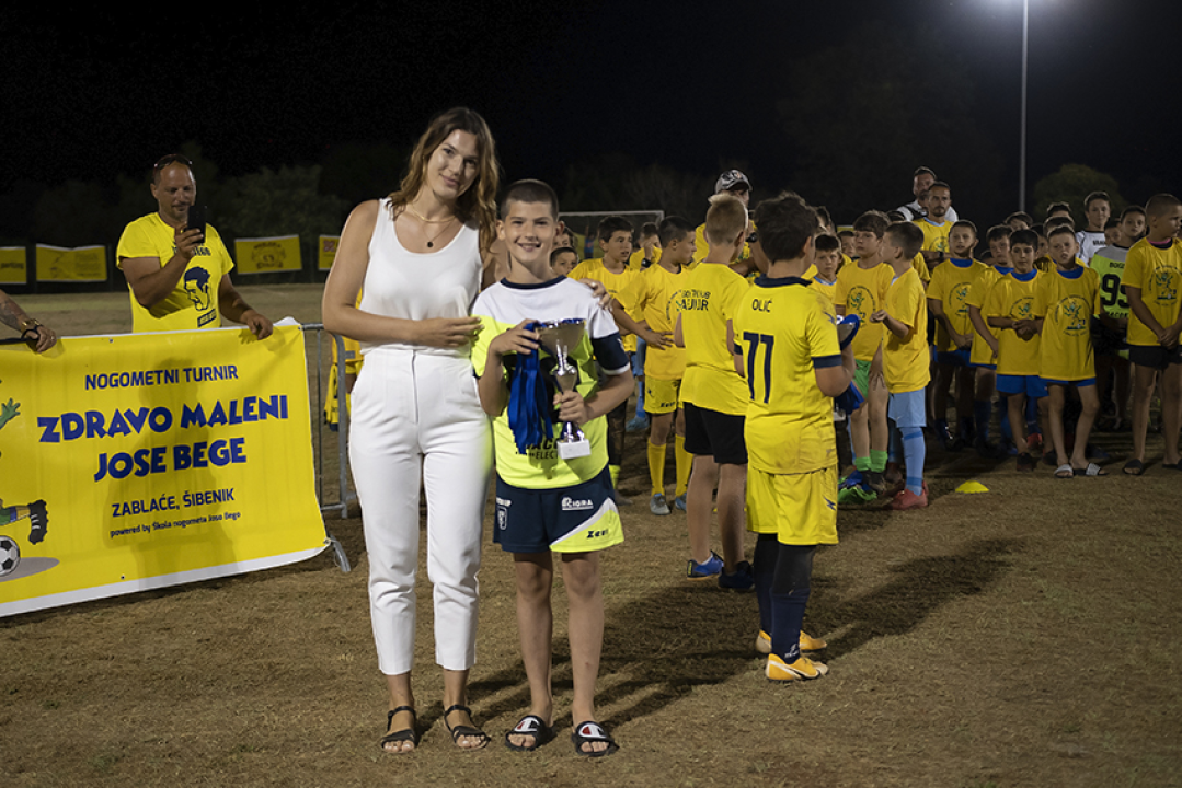 Na turniru 'Zdravo maleni Joso Bego' preko 600 malih nogometaša: 'Osmijesi djece govorili su nam sve!&quot;'
