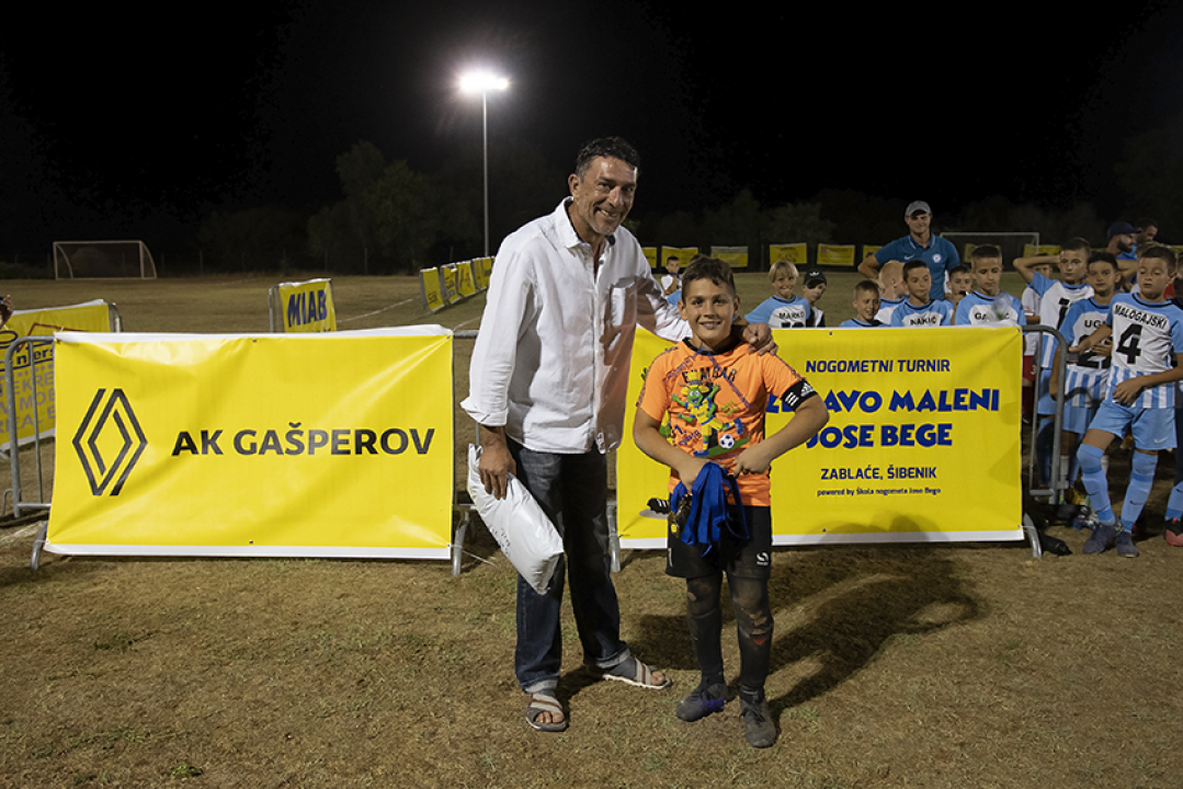 Na turniru 'Zdravo maleni Joso Bego' preko 600 malih nogometaša: 'Osmijesi djece govorili su nam sve!&quot;'