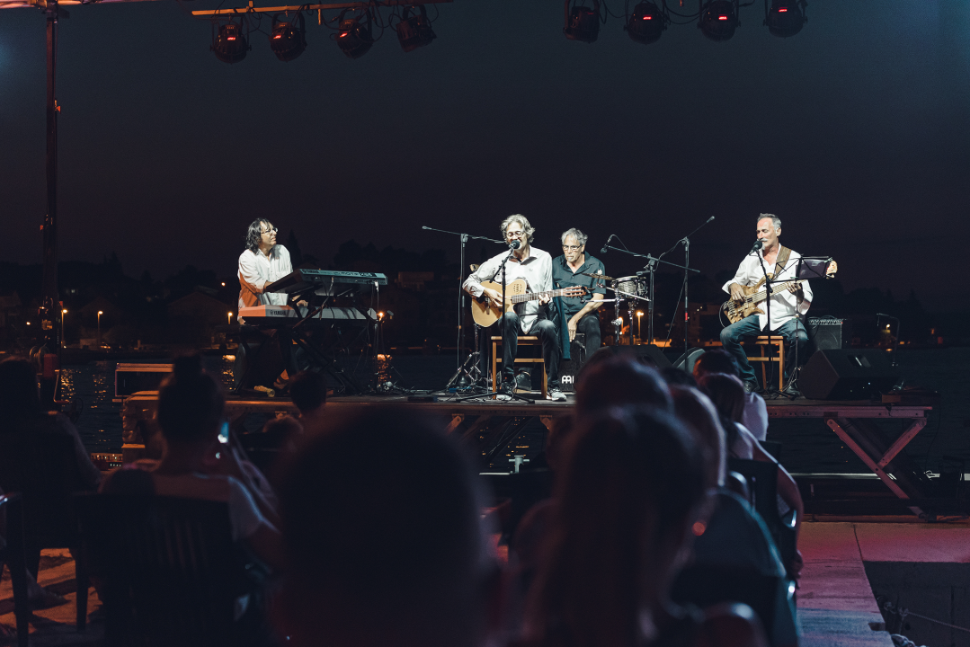 Tedi Spalato gitarom osvojio Biličane, pogledajte kako je bilo na koncertu