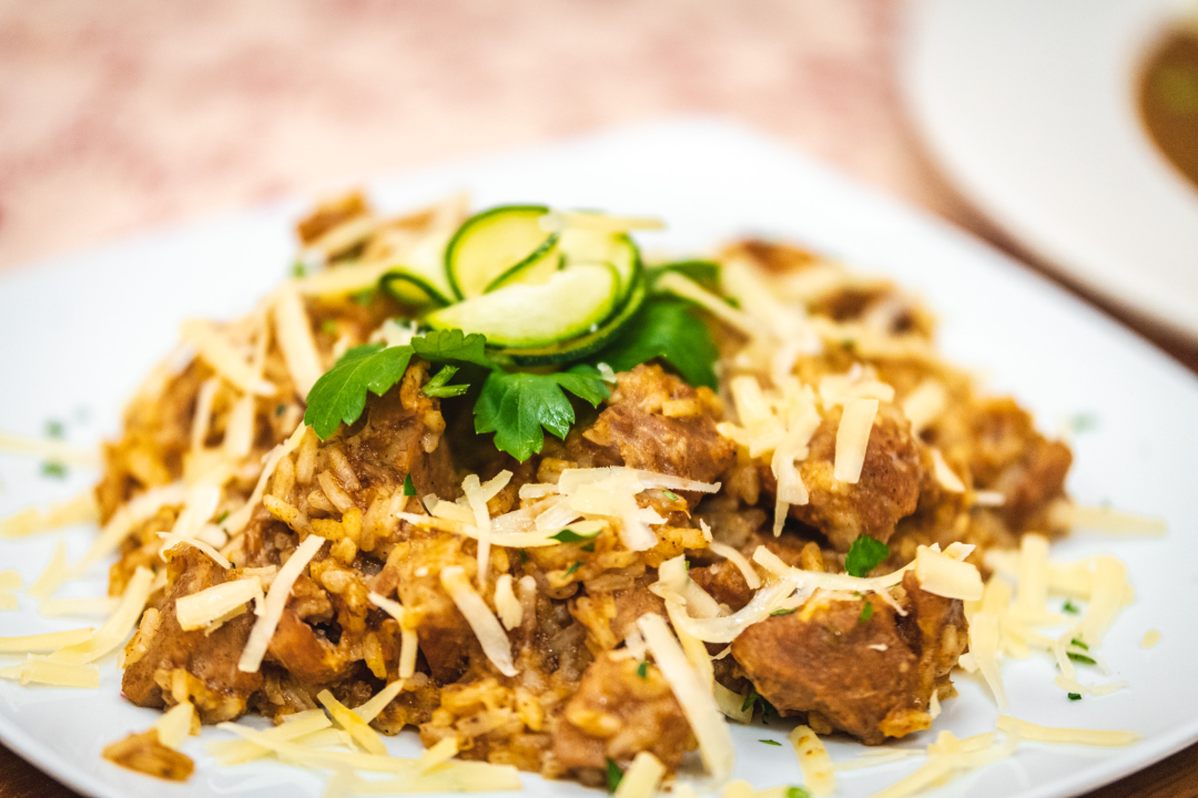 U Antinom Guštu omastite brk slasnim jelima ispod peke ili s ražnja!