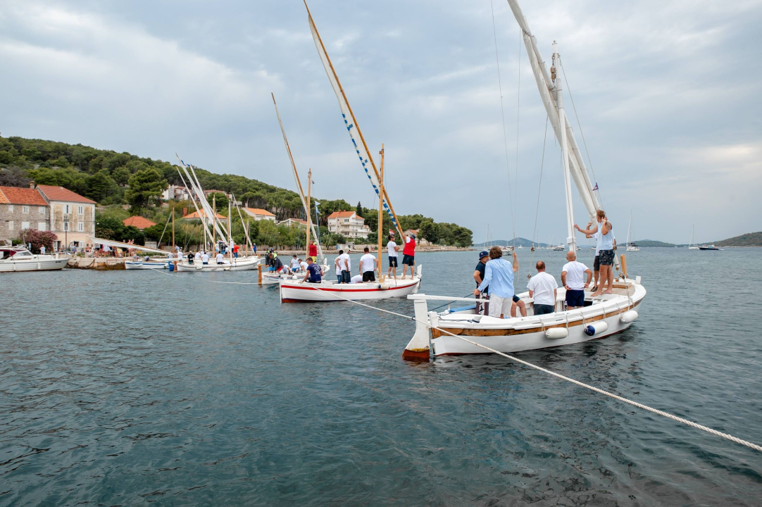 Pogledajte spektakularne kadrove zlarinske regate na latinsko jedro